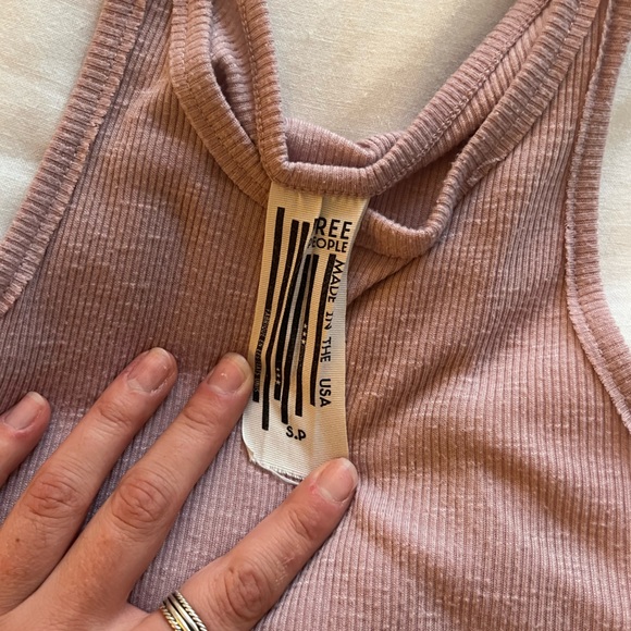 ✨FREE PEOPLE Mauve Scuba Neck Tank - Picture 3 of 7